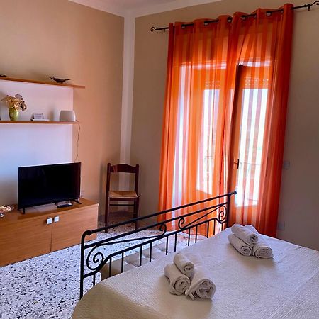 Appartamento "Il Geranio" Trentinara Exterior foto