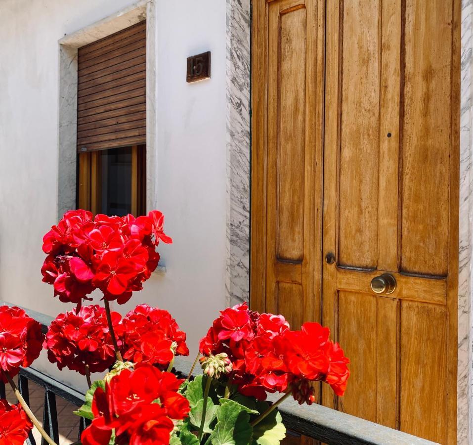 Appartamento "Il Geranio" Trentinara Exterior foto